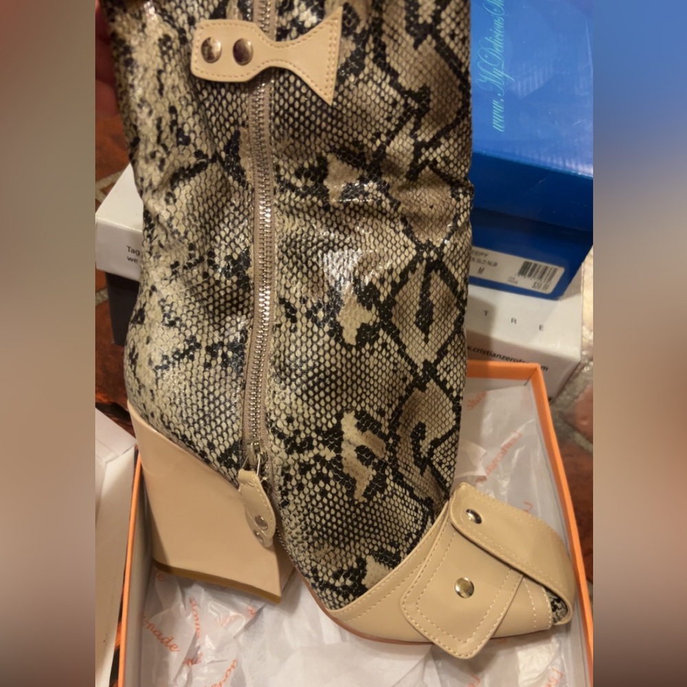 Heel boots